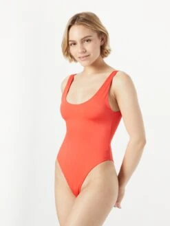 WEEKDAY Grote Cups Bustier Badpak Dames Grenadine 6 WEEKDAY Grote Cups Bustier Badpak Dames Grenadine -Sunseeker Winkel 596d615c9ec5ced8f1eec2049a9ad7b8