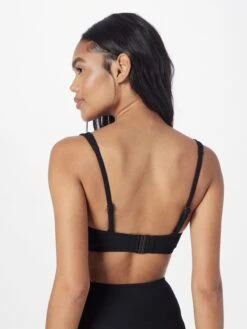 Watercult Bikini Tops Met Beugel T-shirt Bh Bikinitop Dames Zwart -Sunseeker Winkel 764ced4322d9a792070e39355f3f7b8f