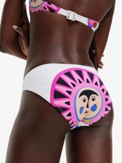 Desigual Bikini Broekjes Bikinibroek Moon Dames Wit -Sunseeker Winkel 8b5a1e6dcddd65da1f5f2b95b62e224d