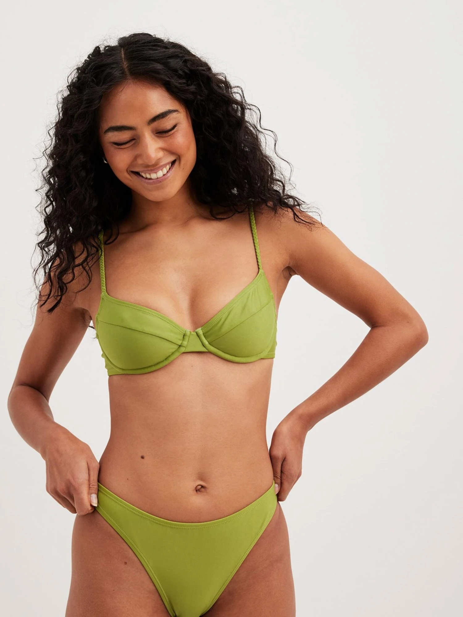 NA-KD Bikini Tops Met Beugel Bustier Bikinitop Dames Lichtgroen 6 NA-KD Bikini Tops Met Beugel Bustier Bikinitop Dames Lichtgroen - Afbeelding 4