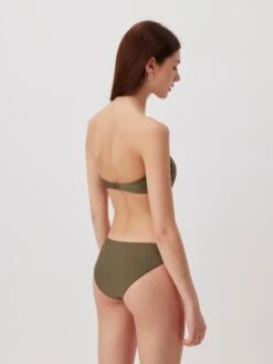 Grote Cups T-shirt Bh Bikinitop Madlen Dames Kaki -Sunseeker Winkel 9af7868afb13eaa82d1482c58c555b2c