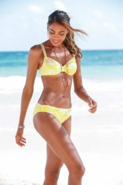 Sunseeker Bikini Tops Met Beugel T-shirt Bh Bikinitop Ditsy Dames Geel -Sunseeker Winkel a695d620c90027859bea6e00b436b03e