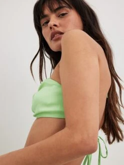 NA-KD Grote Cups Bikinitop Dames Groen -Sunseeker Winkel faae0ff369a947e697d2bb9bf694316b